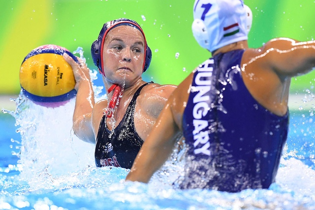 US women’s water polo team advances to final against Italy