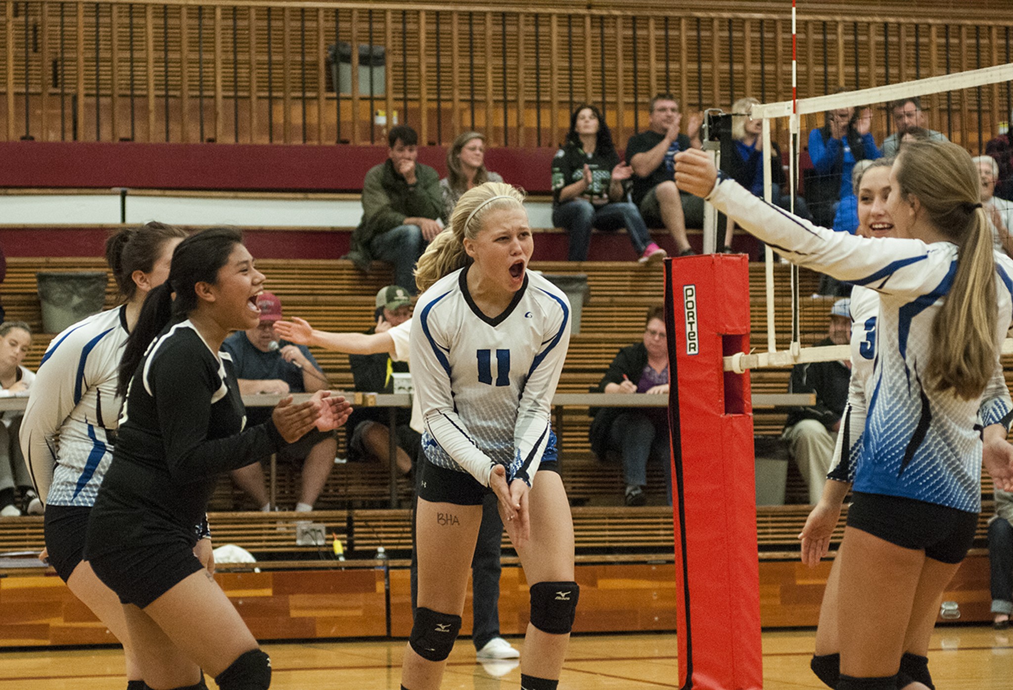 Elma outlasts Hoquiam in volleyball