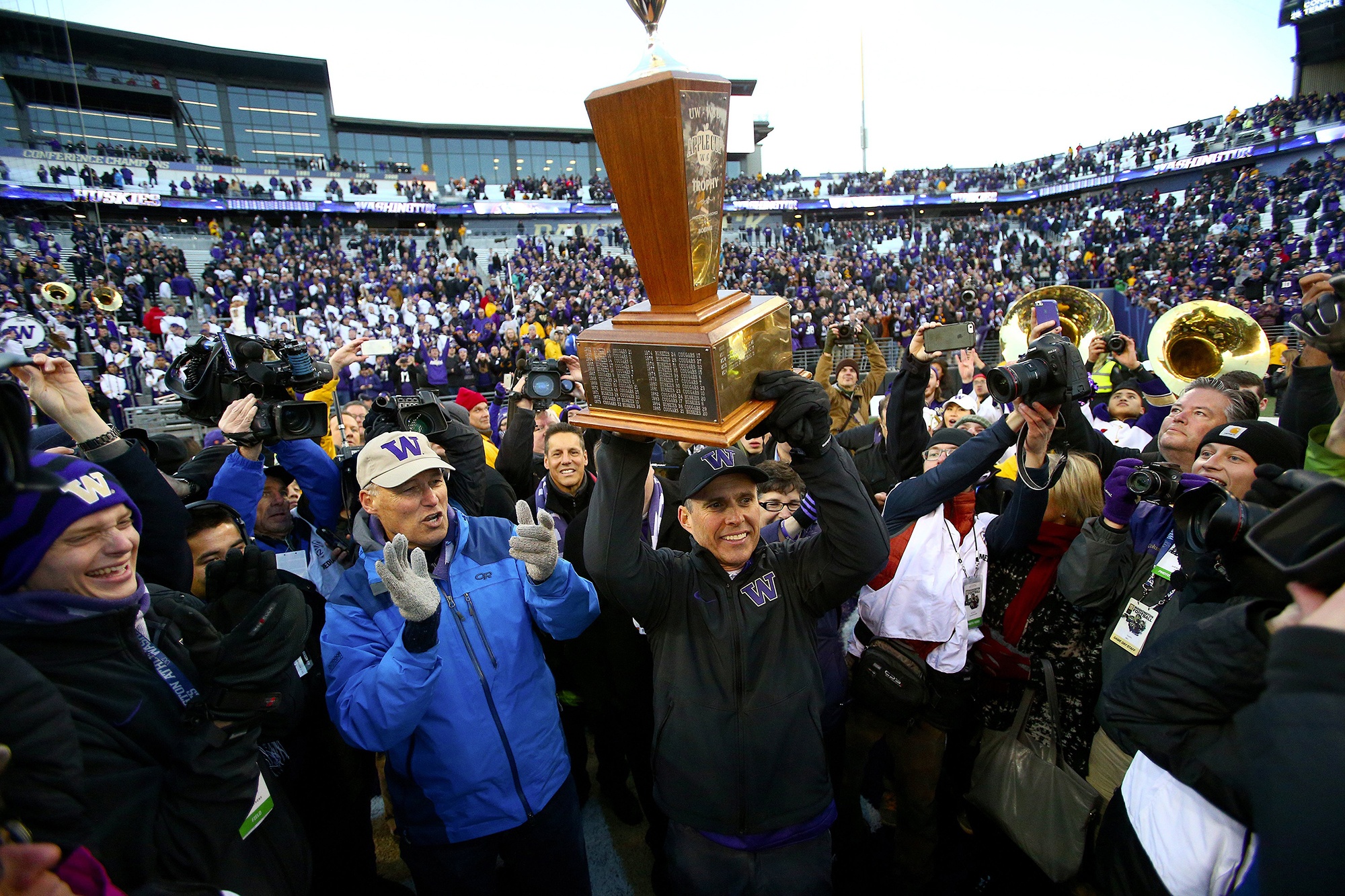 Most Washingtonians have an Apple Cup story or two