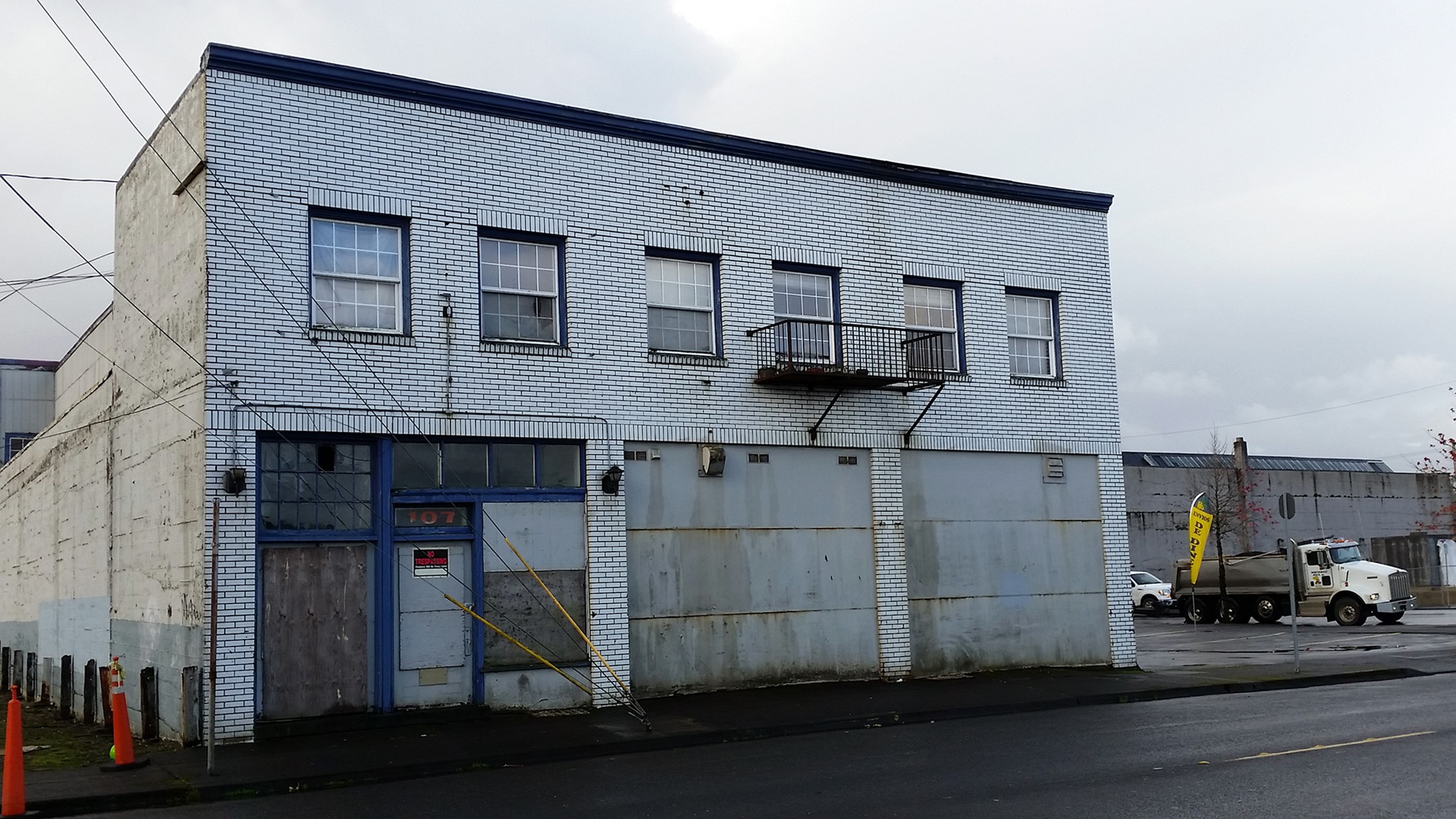 (Terri Harber|The Daily World) The Crystal Steam Bath building at 107 S. F St., in downtown Aberdeen has been slated for demolition. The City Council chose a contractor to do the work during their meeting on Wednesday night. The lowest bidder was KD&S Environmental LLC in Montesano.