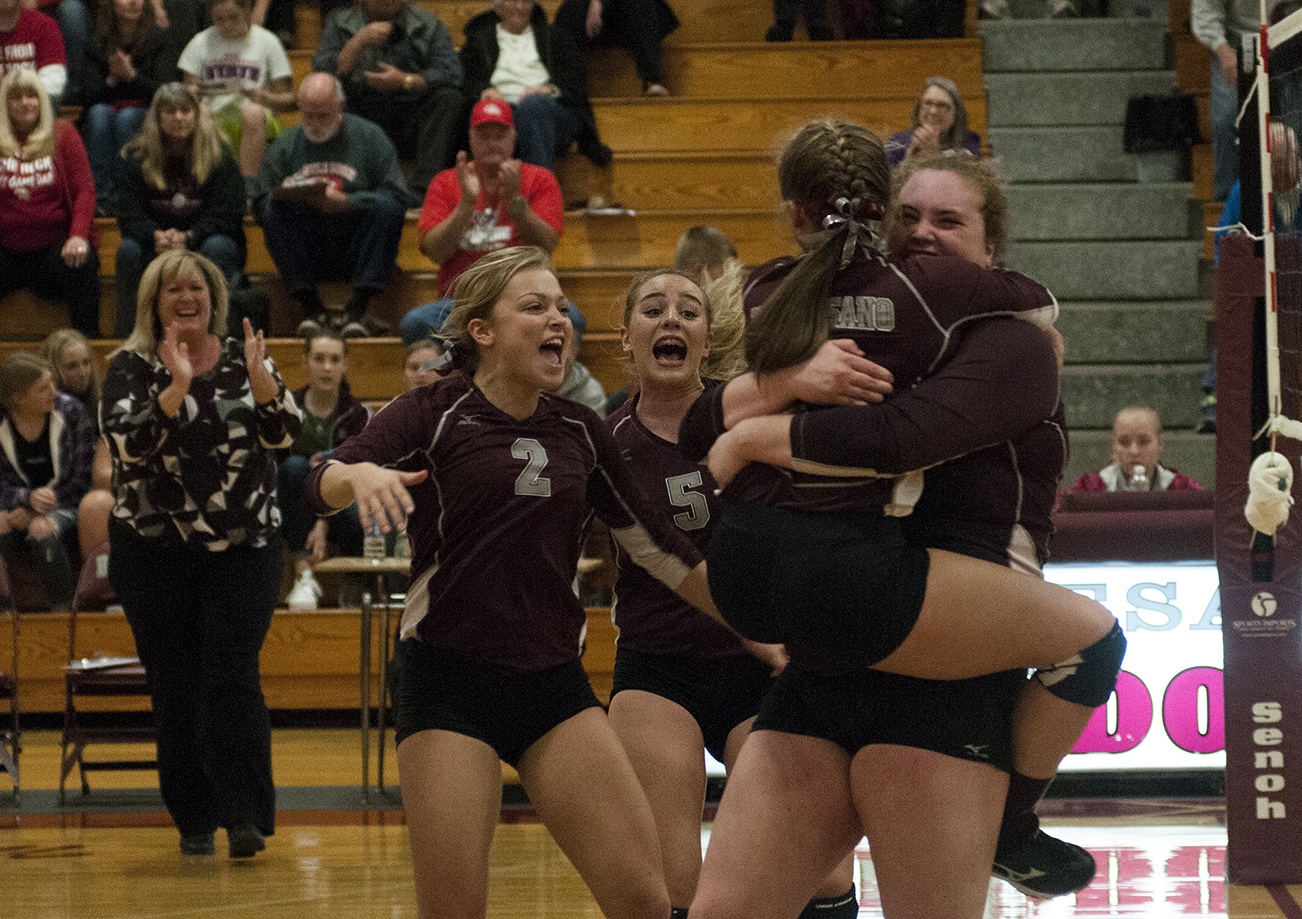District IV 1A Volleyball: Montesano wins twice to earn state berth