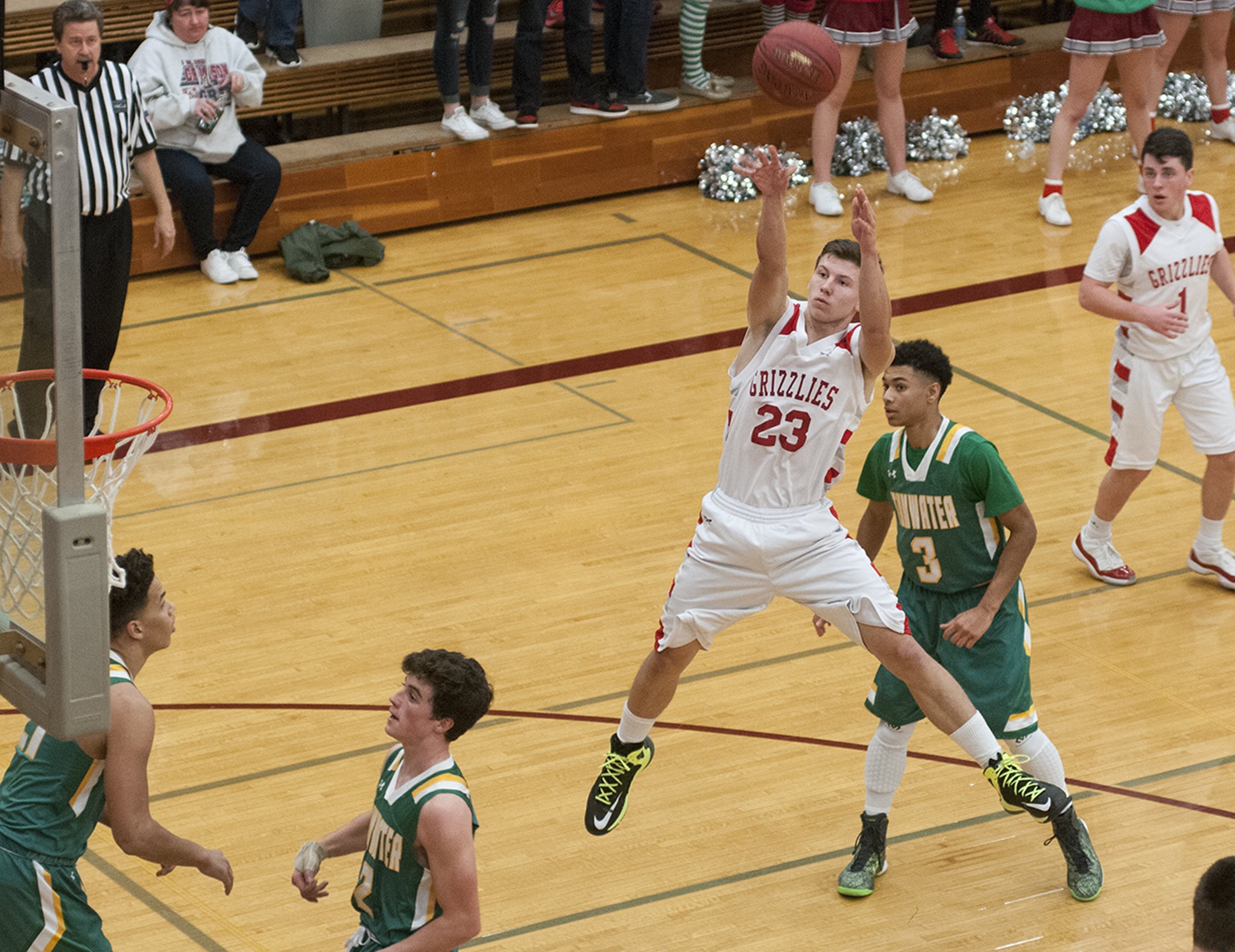 (Brendan Carl | The Daily World) Hoquiam’s Jack Adams III elevates to take a shot against Tumwater on Friday. The Thunderbirds defeated the Grizzlies 76-63.