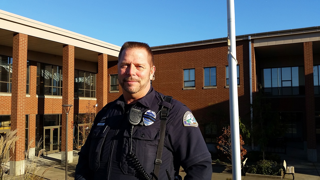 Aberdeen Police Officer Bob Green recently left patrol duty and is now the school resource officer. (Terri Harber|The Daily World)