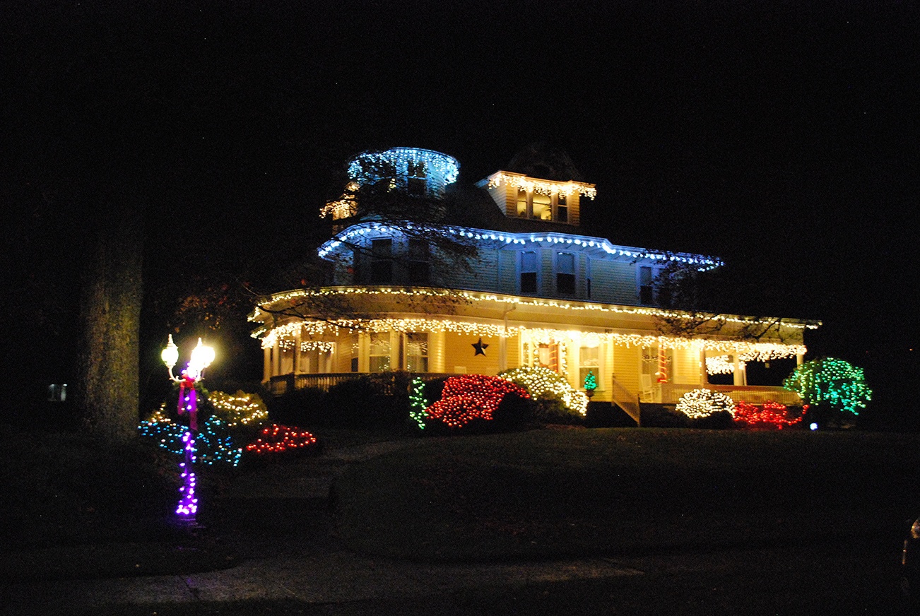 Christmas lights adorn the exterior of the Aberdeen Mansion. There will be three holiday tours offered there this month. Proceeds for ticket sales will go to the Aberdeen Lions Club. (Terri Harber|The Daily World)