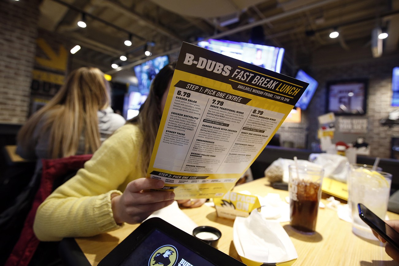 Restaurant menu prices to stay high in 2017, but discounts will abound