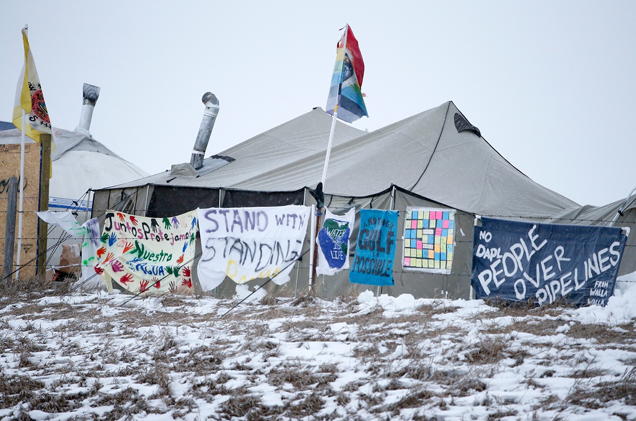 Heavy snow and frigid temperatures at the Oceti Sakowin Camp on the edge of North Dakota’s Cannonball River, just north of the Standing Rock Sioux Reservation on December 5, 2016. (Mark Boster/Los Angeles Times)