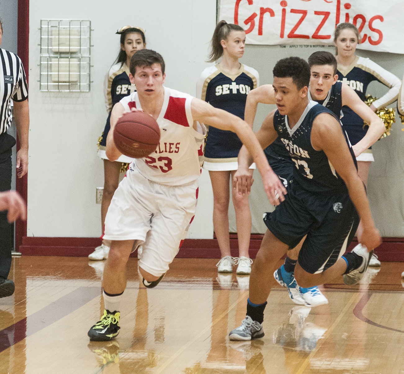 A 37-point first quarter paced Hoquiam’s district win over Seton Catholic