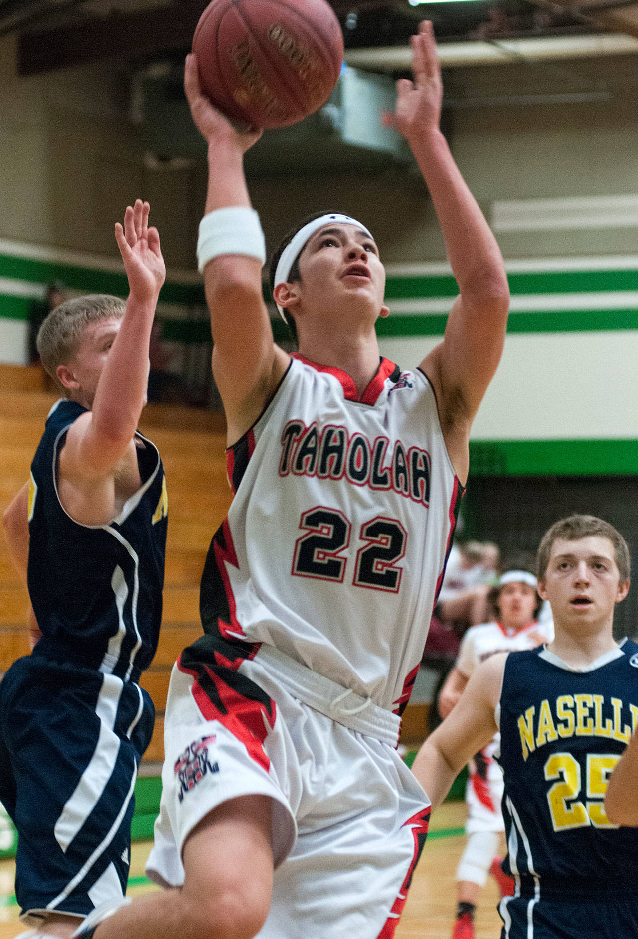 (Brendan Carl | The Daily World) Taholah’s Zach Cain and his teammates are heading back to the state 1B boys basketball tournament today at Spokane. Taholah, along with Raymond’s girls, Montesano’s girls and Hoquiam’s boys, are all in loser-out opening-round games in Spokane and Yakima.