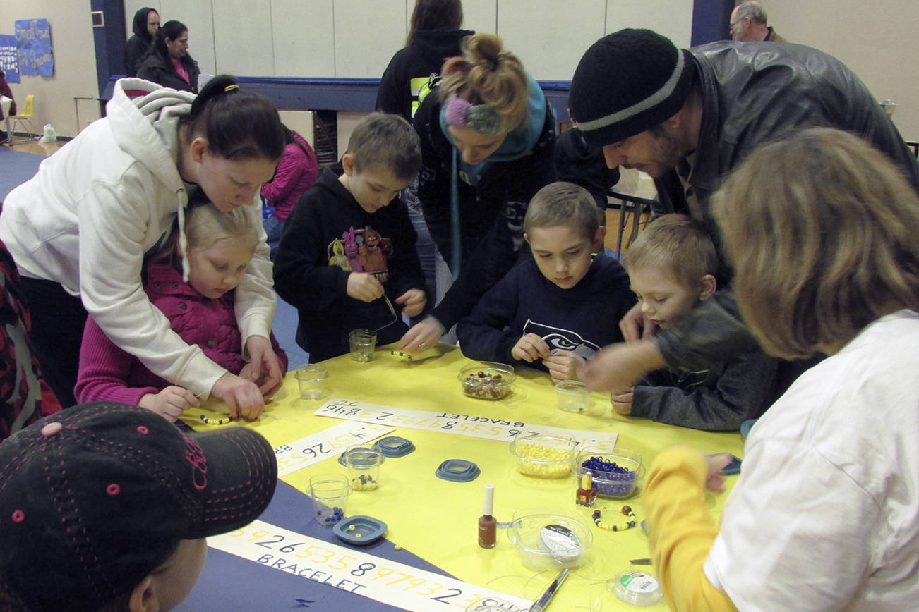 Lake Quinault School hosts STEAM Family Night