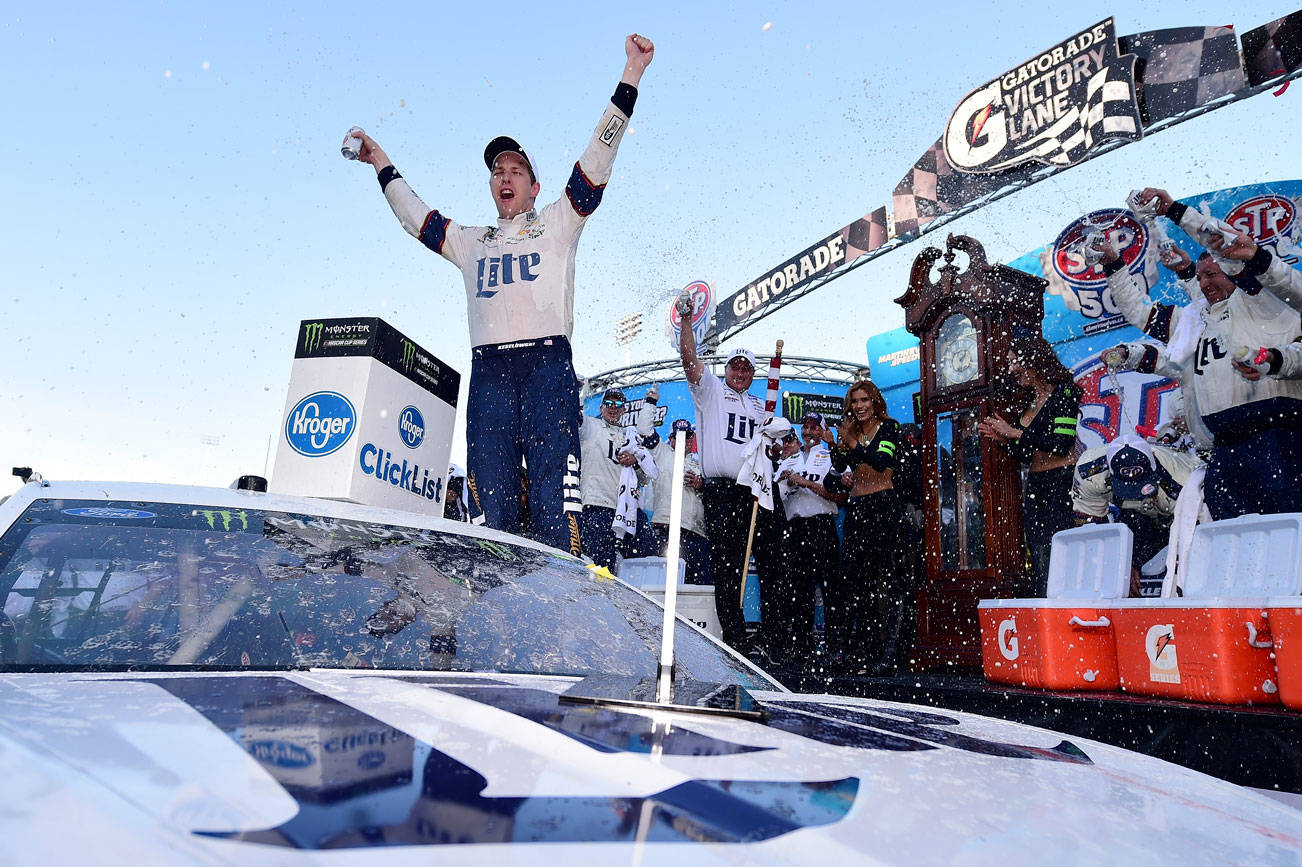 Keselowski holds off Kyle Busch to win at Martinsville