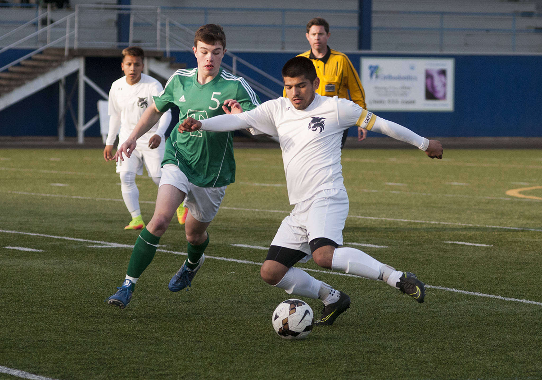 (Brendan Carl | The Daily World, file) Aberdeen’s Cesar Corona, seen here controlling the ball against Tumwater, is one of three Bobcats named to the WSSCA Washington All-State 2A Boys Soccer team, which was released recently. Corona and defenseman Robby Lewis were named to the first team, while Miguel Torres was named to the second team.