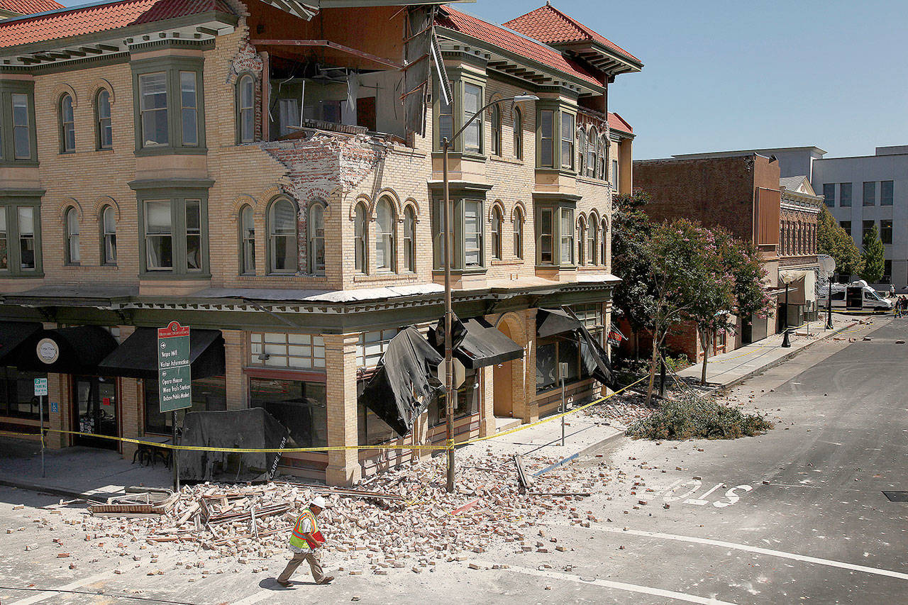 Damage in downtown Napa after a magnitude 6 earthquake struck the area in August 2014. ( Rick Loomis/Los Angeles Times)
