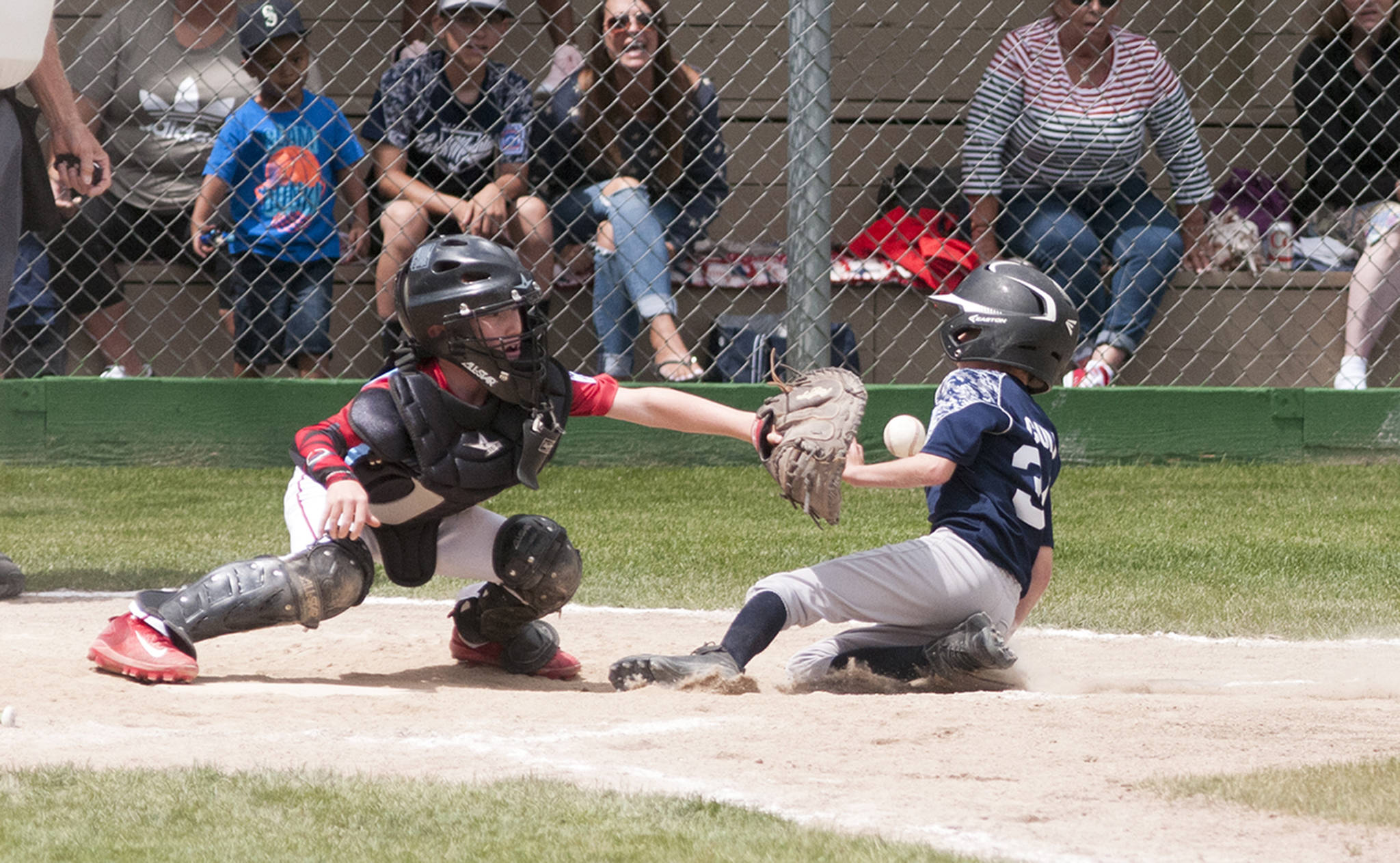 West Valley advances at state 8-10 tourney with 12-2 win over Larch Mountain