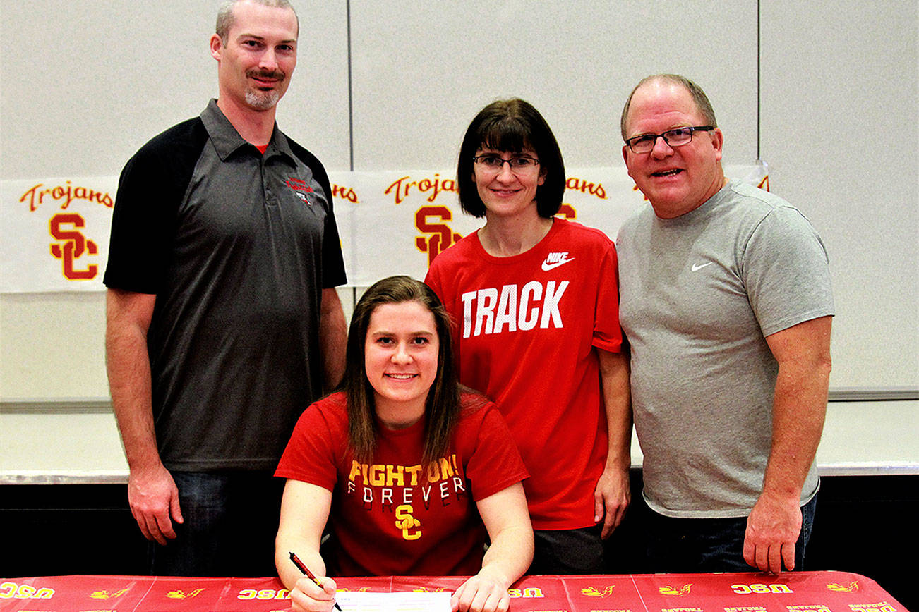 Raymond track standout Karlee Freeman signs with USC