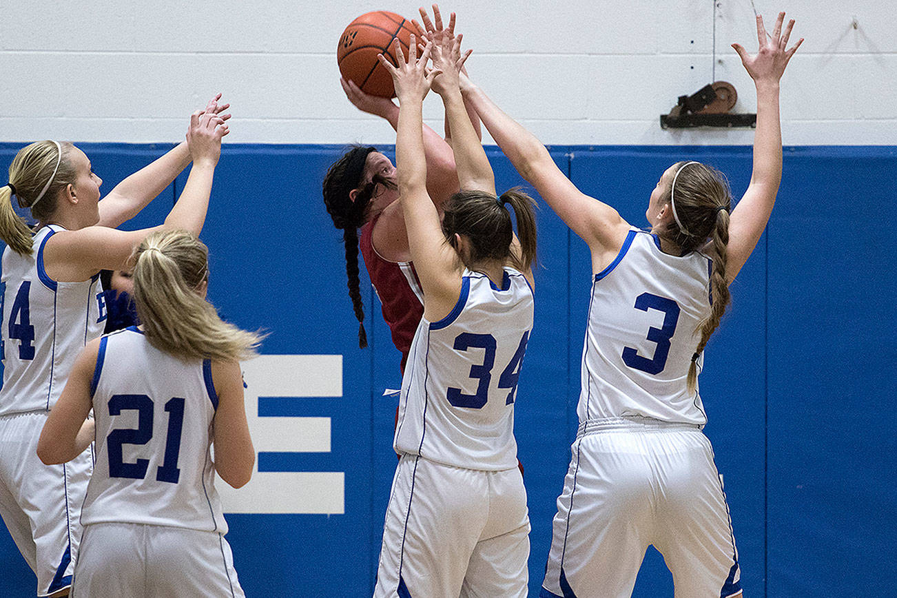 Undefeated Elma girls continue to roll opponents