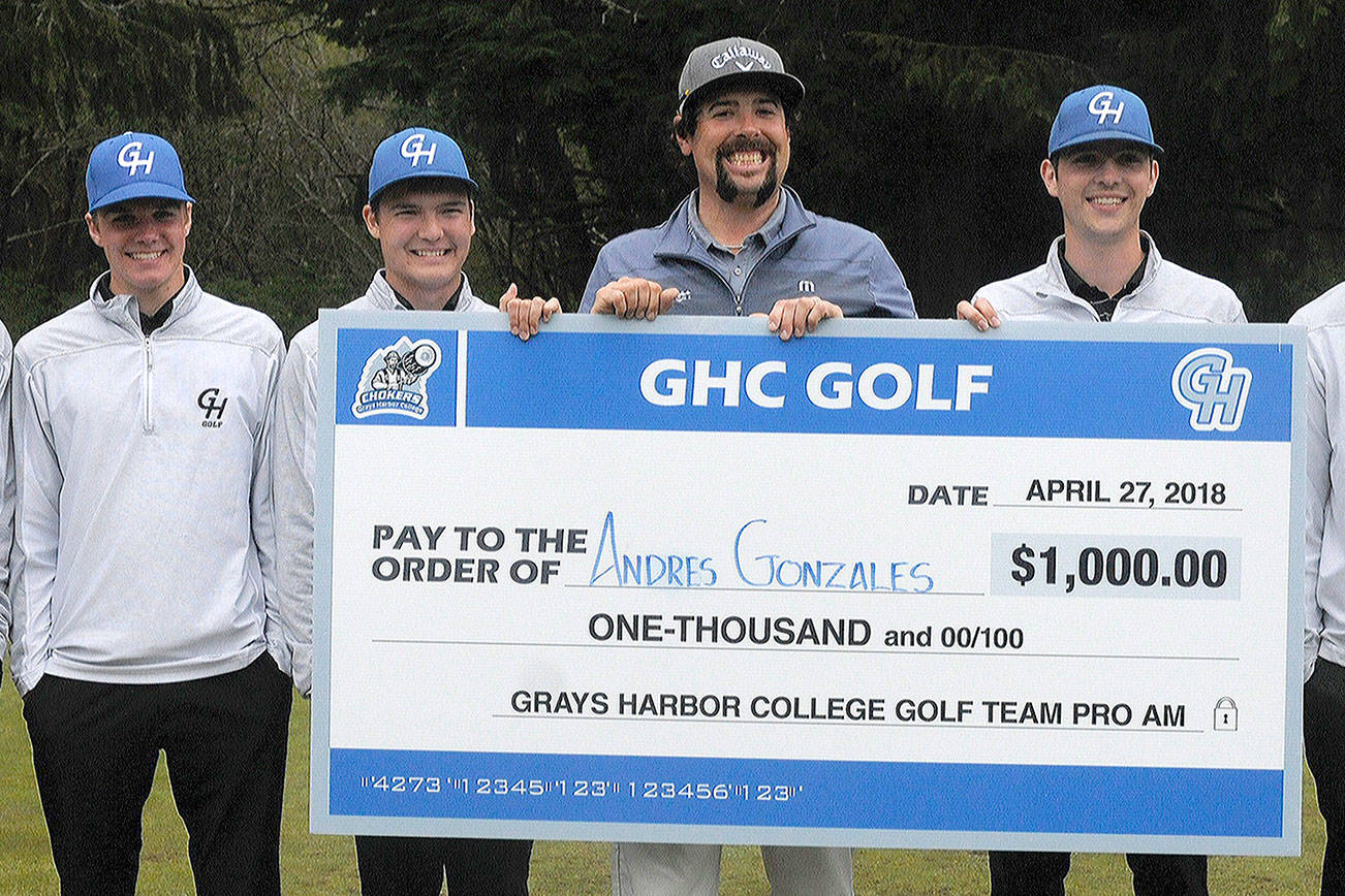 Golf community holds pro-am tournament to raise funds for Grays Harbor College golf program