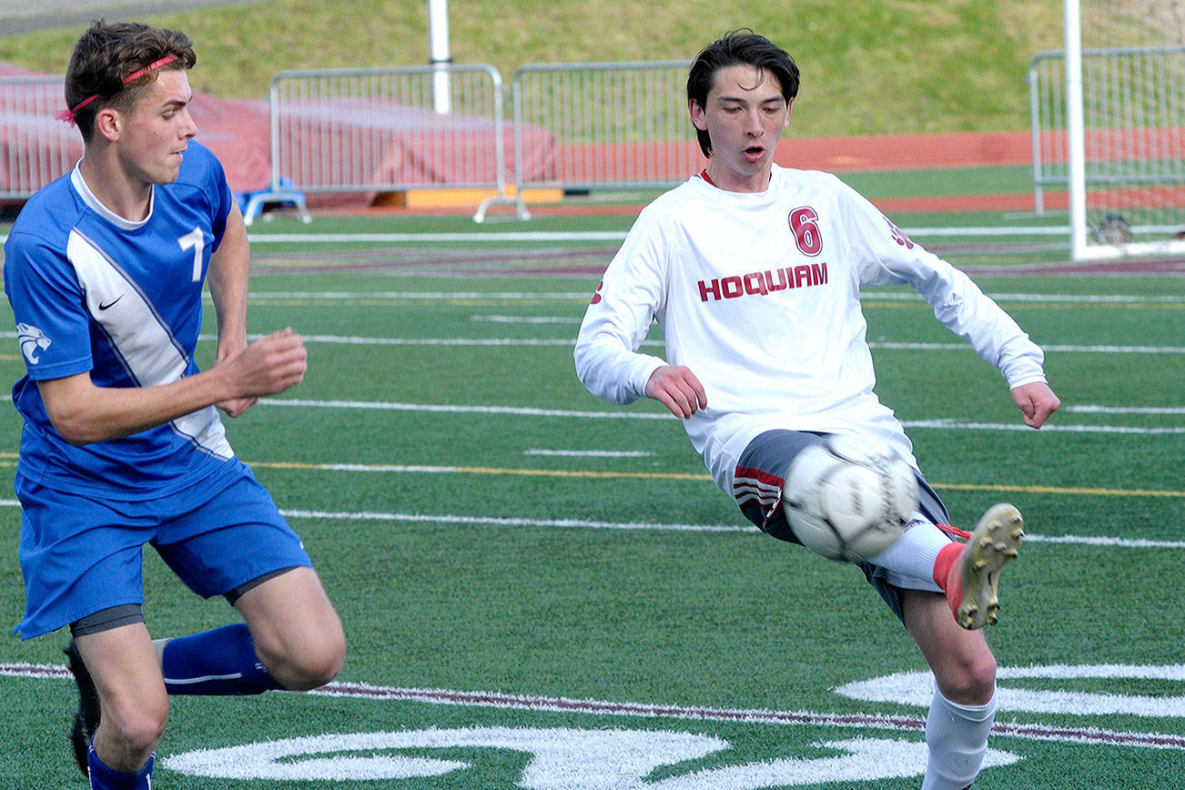 Hoquiam boys soccer falls flat in opening-round playoff loss to La Center