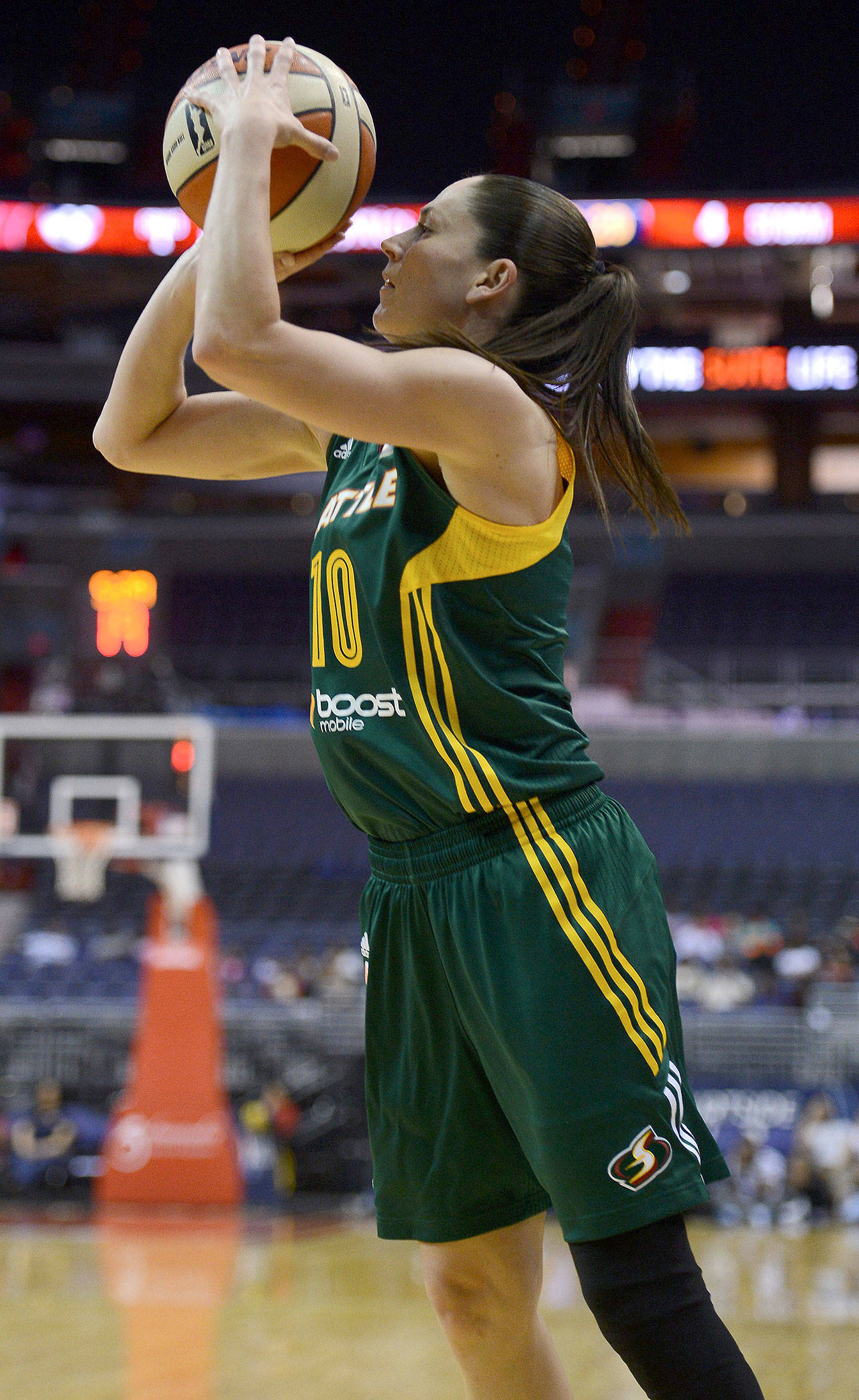 Seattle Storm guard Sue Bird, seen here in a file photo, became just the eighth player in WNBA history to eclipse 6,000 points in a career. (Chuck Myers/MCT)