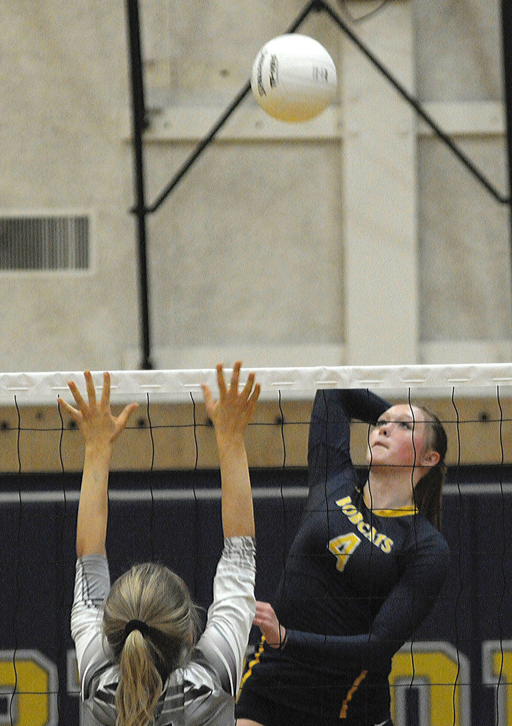 Local Roundup Montesano upends Aberdeen 32 in volleyball The Daily World