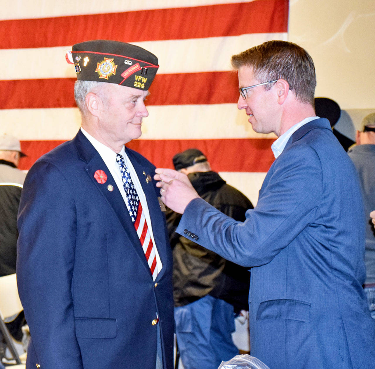 Rep. Kilmer honors Vietnam vets in Ocean Shores ceremony