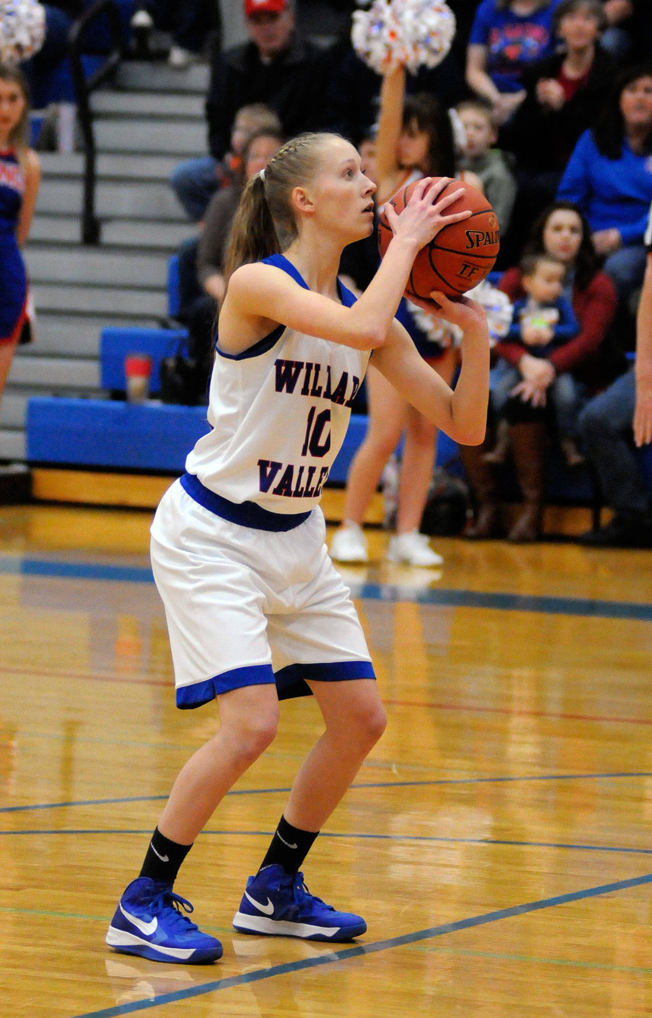 Willapa Valley’s Hannah Cook, seen here in a Daily World file photo, went 4-for-4 from the free-throw line late in the game to help the Vikings defeat Onalaska 49-44 in overtime in the second round of the 2B District IV Tournament on Wednesday. (Ryan Sparks | Grays Harbor News Group)