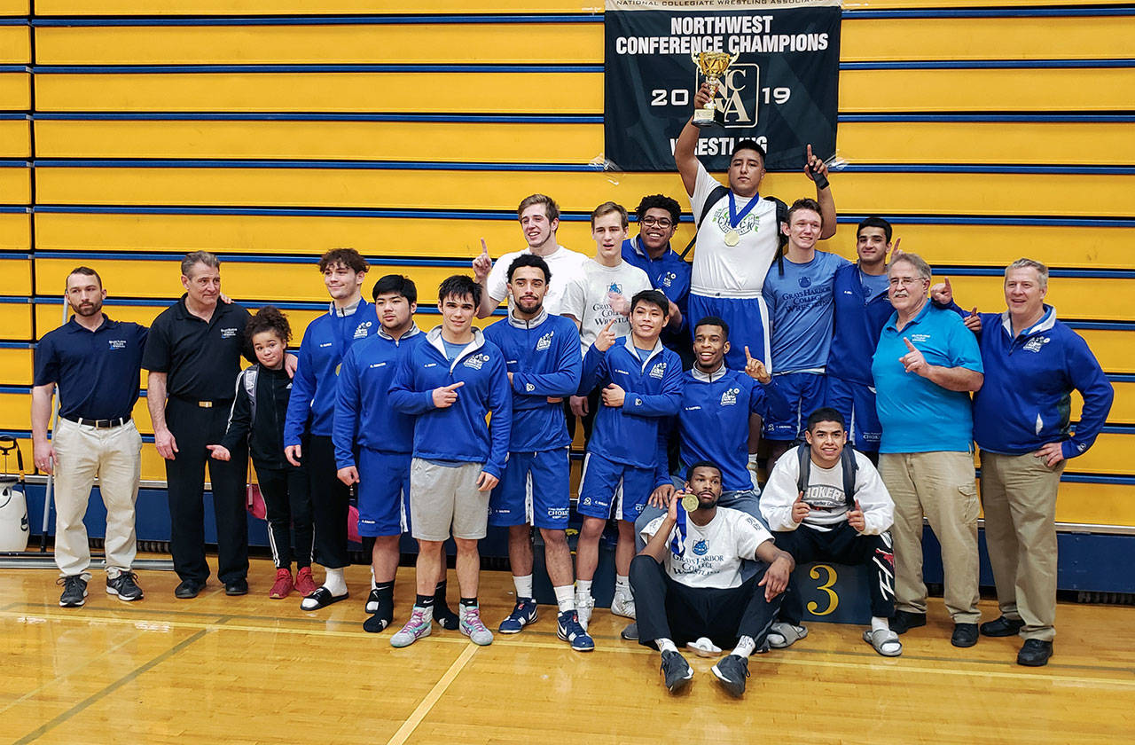 Grays Harbor Roundup: Chokers wrestling claims fourth straight conference title