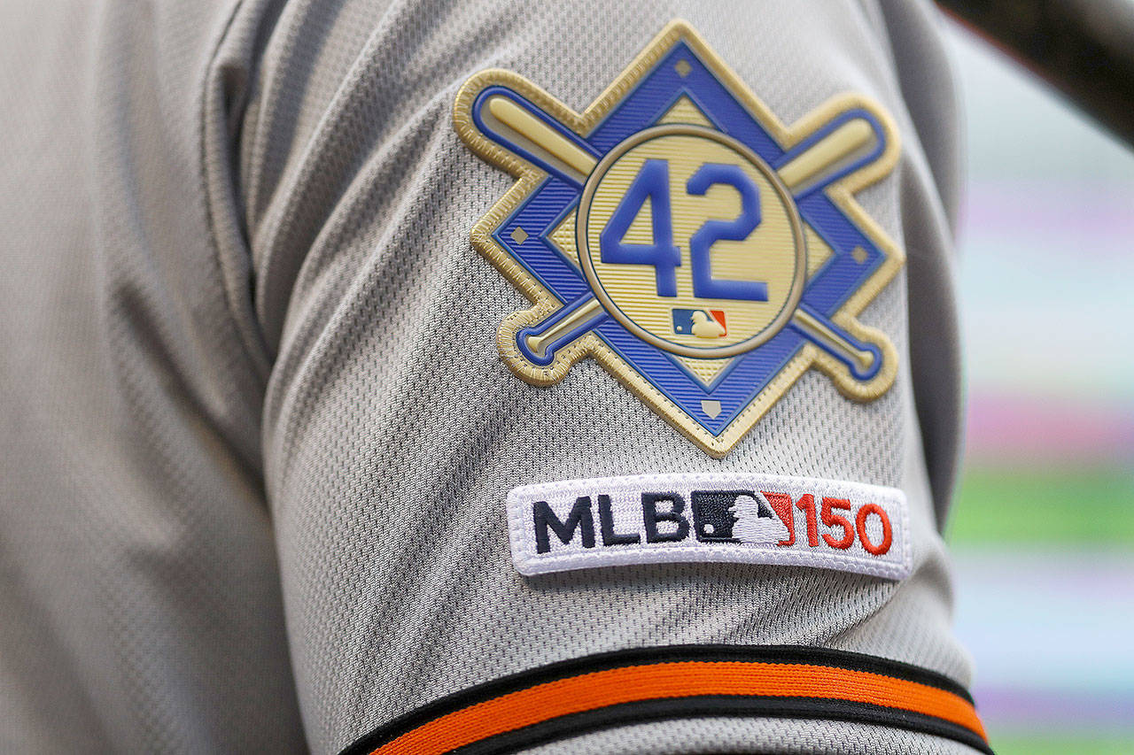 Dee Gordon and Mariners pay respect on MLB's Jackie Robinson Day: 'He  changed everything