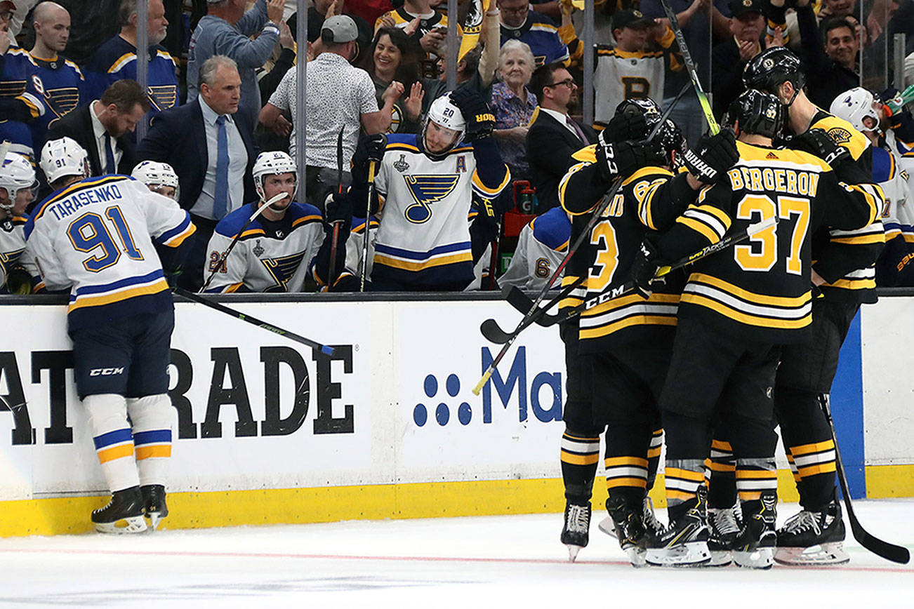 Blues let two-goal lead slip away, fall to Boston 4-2 in Game 1 of Stanley Cup Final