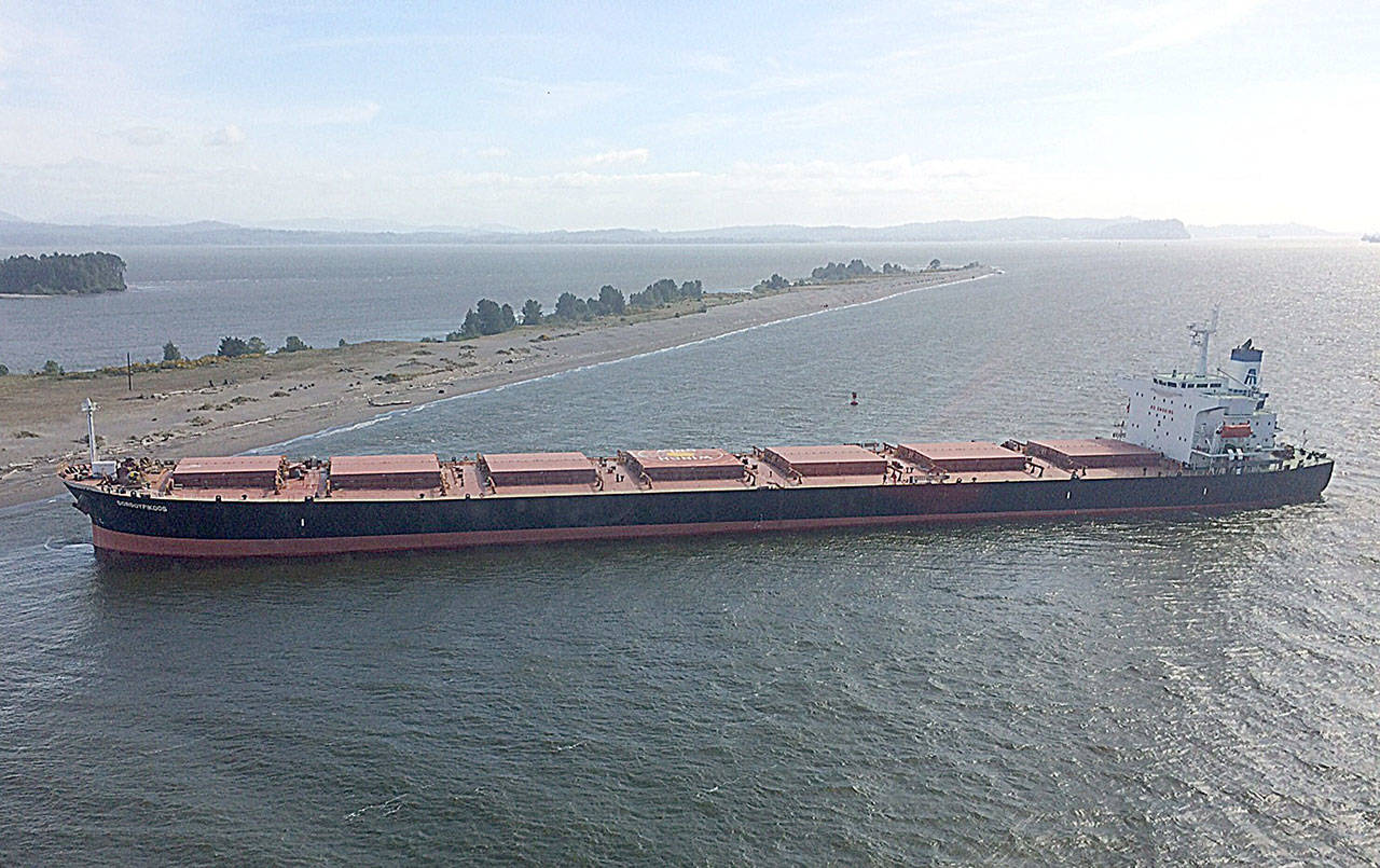 Vessel runs aground on the Columbia near Tongue Point