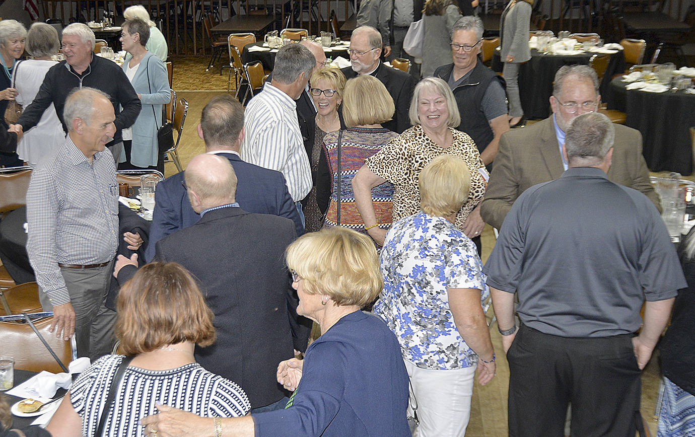 DAN HAMMOCK | GRAYS HARBOR NEWS GROUP                                The sold-out crowd mingles after the Daily World 2019 Citizen of the Year banquet Thursday evening, held at the Hoquiam Elks Lodge.