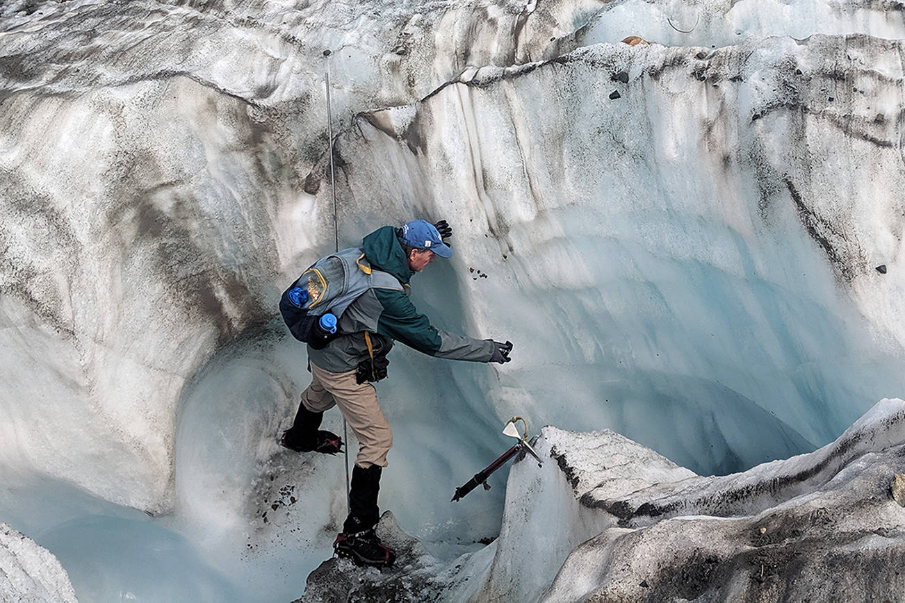 Chronicling the last years of a dying North Cascades glacier
