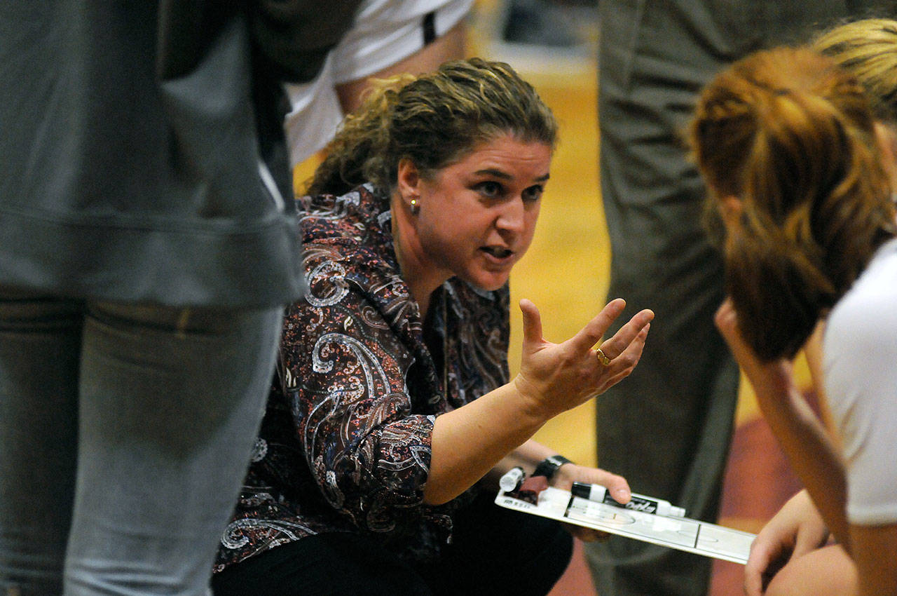 The Montesano School Board voted 4-1 to not renew the contract of Bulldogs girls basketball head coach Julie Graves (pictured here in a game from last season) in a meeting on Friday, Oct. 24. (File Photo)