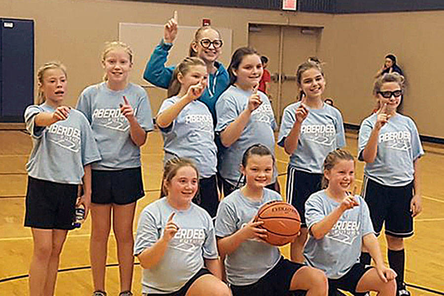 Monday Roundup: Central Park Cougars win middle school girls basketball title