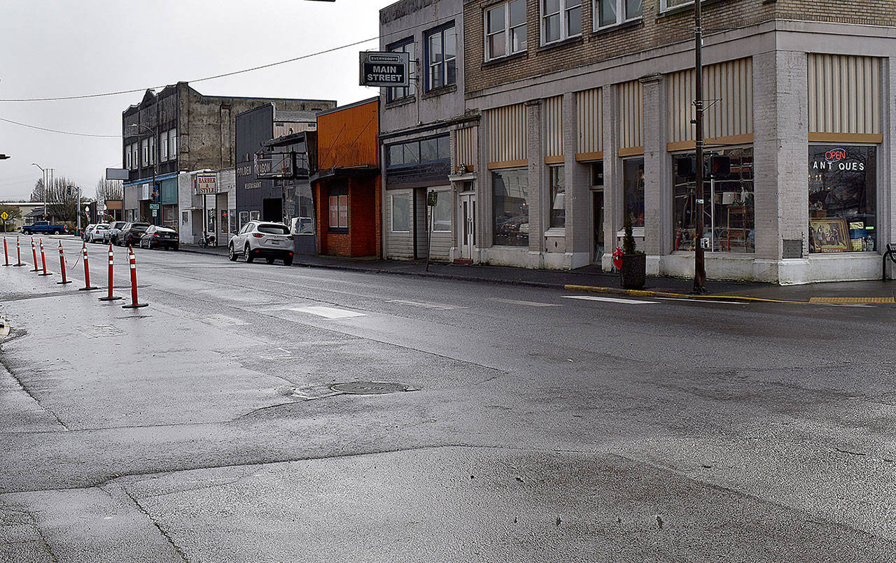 DAN HAMMOCK | GRAYS HARBOR NEWS GROUP                                 Simpson Avenue in downtown Hoquiam will get an upgrade, along with the entire stretch of 101 through much of Hoquiam and downtown Aberdeen, with a paving and sidewalks project the Department of Transportation plans to begin as early as Feb. 18.