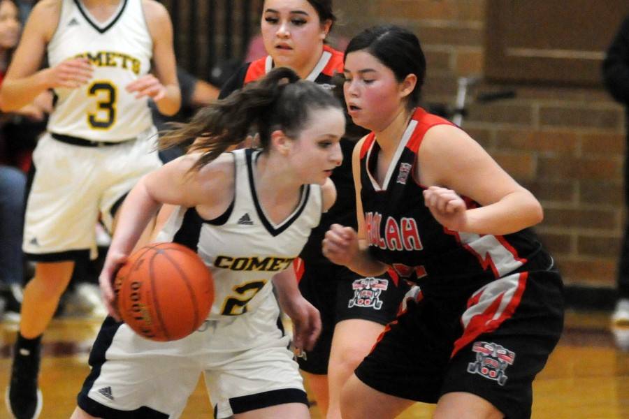 Taholah claims boys, girls basketball district titles with sweep over Naselle