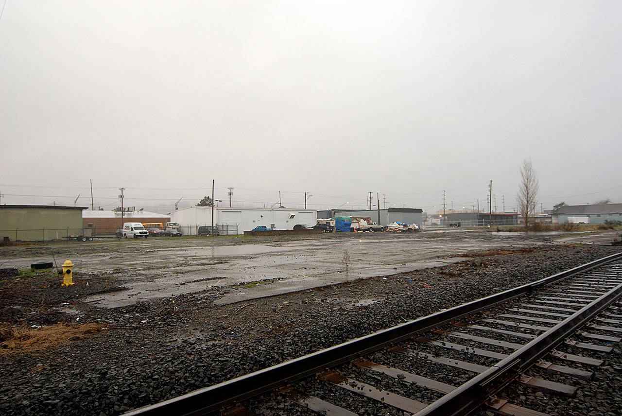 The City of Aberdeen’s property at 421 South Michigan Street on Jan. 10. The potential site of a new homeless camp is between the tracks and Harbor Battery, Finn Electric and Cintas on State Street. (Thorin Sprandel | Grays Harbor News Group)