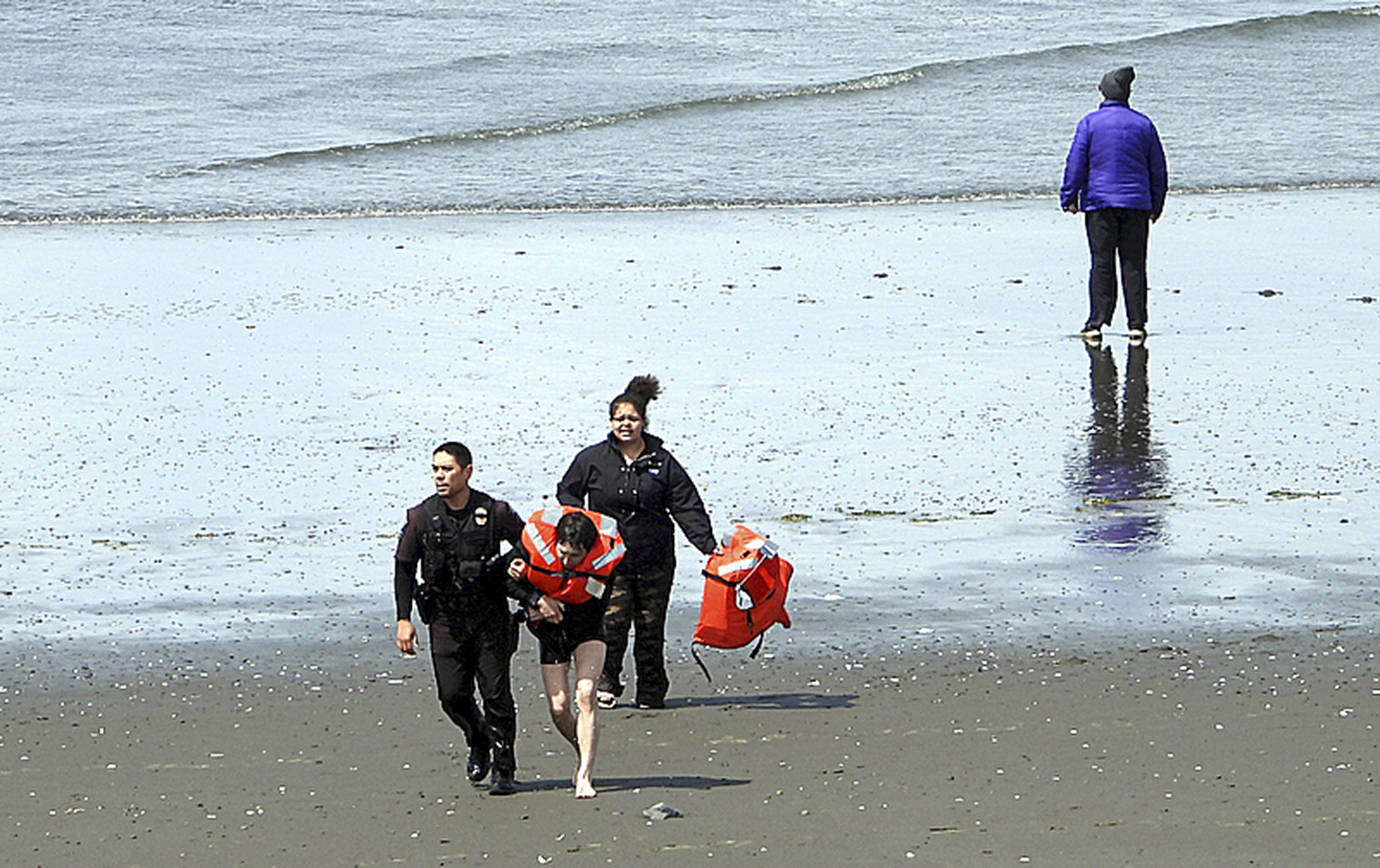 Two rescued from surf in Ocean Shores
