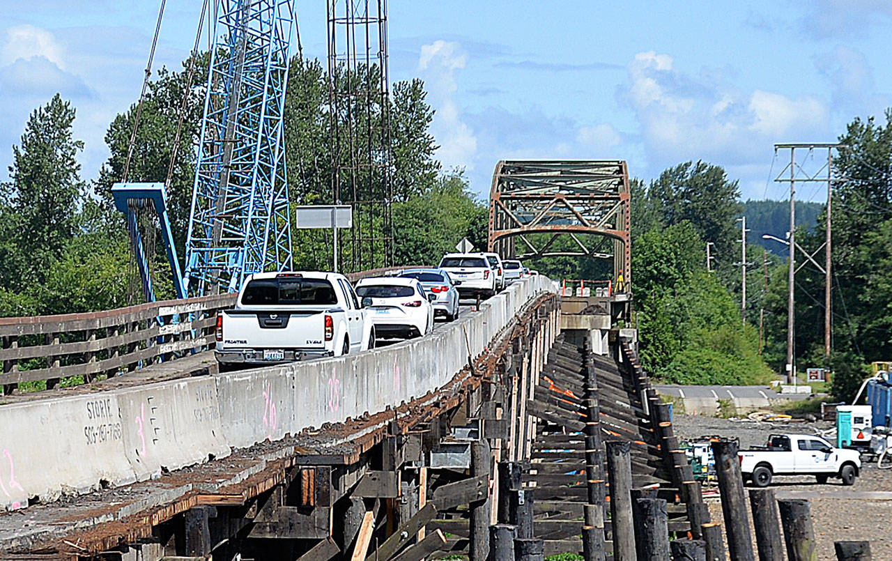 DAN HAMMOCK | GRAYS HARBOR NEWS GROUP                                 Construction on three Grays Harbor County state Department of Transportation projects, including the State Route 107 bridge in south Montesano, is expected to resume in the coming week.