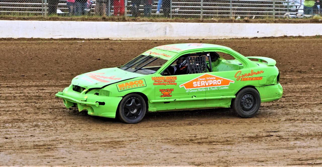 Aberdeen’s Cory Sweatman outdueled several other local racing greats to win the 15-lap Hornets feature race on Saturday at Grays Harbor Raceway in Elma. Sweatman took the lead on the second lap and was able to stretch his lead throughout the race before crossing the finish line to earn the victory. (Photo by AR Racing Videos)