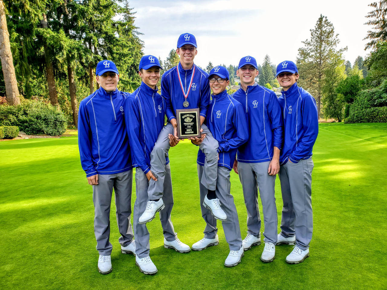 Grays Harbor College men’s golf team (from left) Carson Hughes, Ethan Heydel, Tyler Cassell, Andrew Kim, Jaron Howell and Brady Hinds finished in second place at the Highline Showdown on Sunday in Federal Way. Cassell won the individual title with a 3-under par score of 69. (Submitted photo)