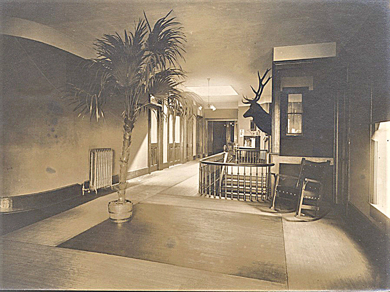 The vaguely creepy and unsettling second floor hallway of the Aberdeen General Hospital at the northwest corner of Heron and Broadway, circa 1905. Built as a private home, it was purchased in 1900 by Dr. Paul Smits, who transformed it into a hospital. After Smits’ death in 1916, it became the King Hotel, which it remained until the building was razed to make way for the J.C. Penney’s store in 1939. (Aberdeen Museum Collection)