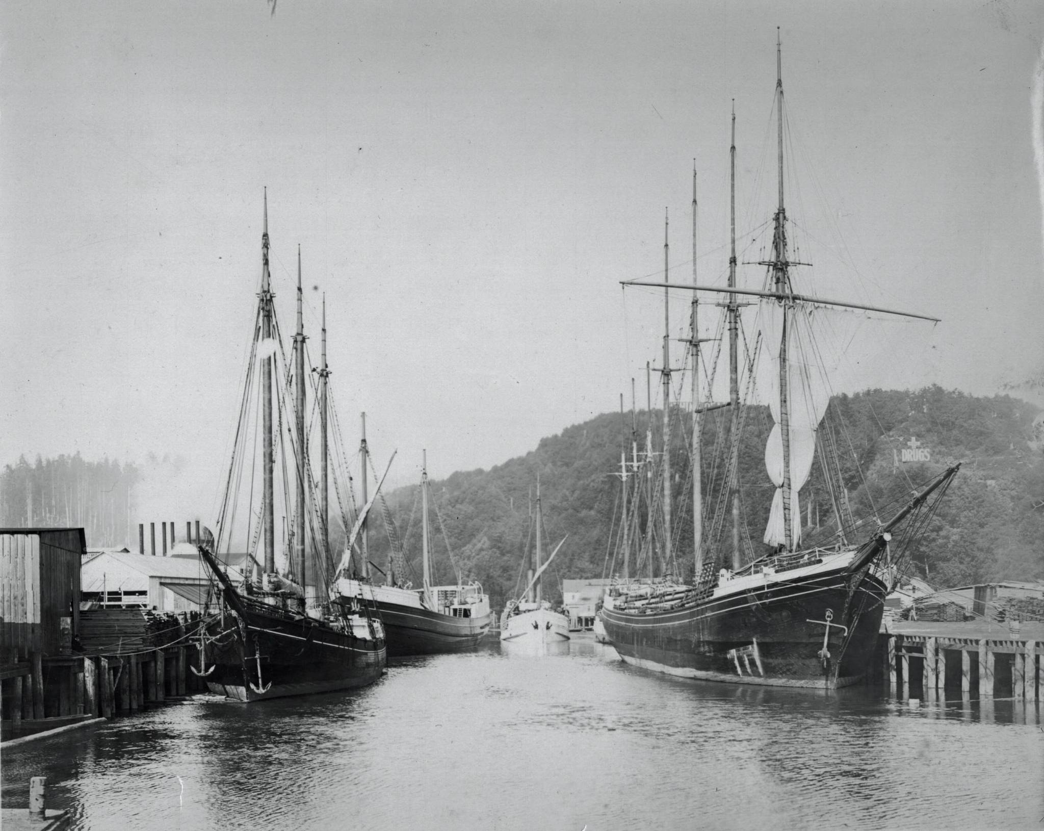 The Wishkah riverfront was lined with lumber schooners in downtown Aberdeen during years Billy Gohl was active as agent for the Sailors’ Union of the Pacific.