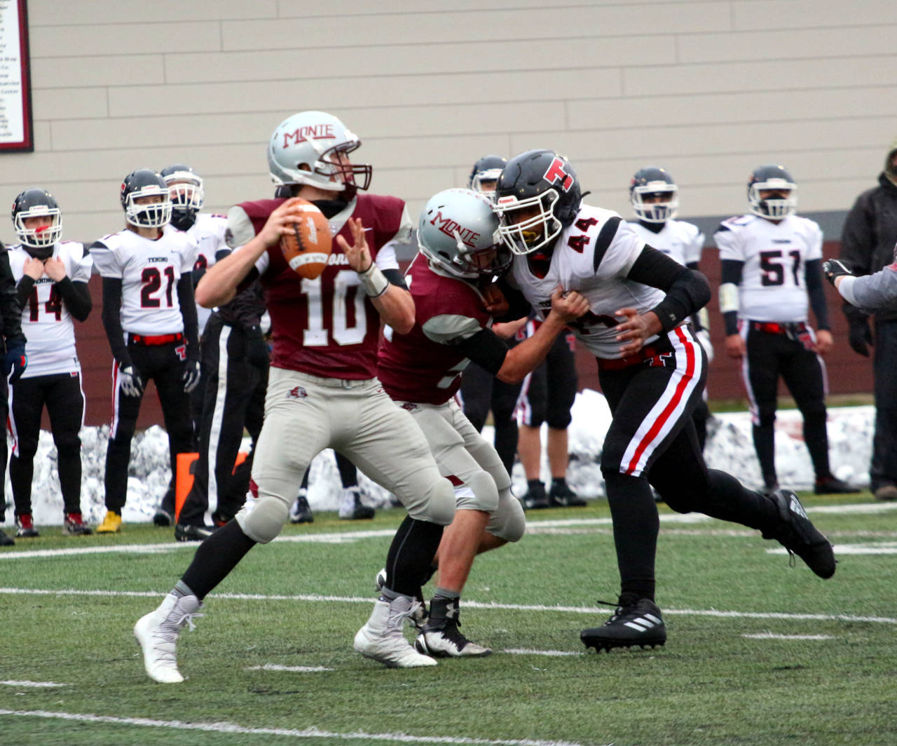 RYAN SPARKS / THE DAILY WORLD
Montesano quarterback Trace Ridgway makes a pass against Tenino on Monday in Montesano.