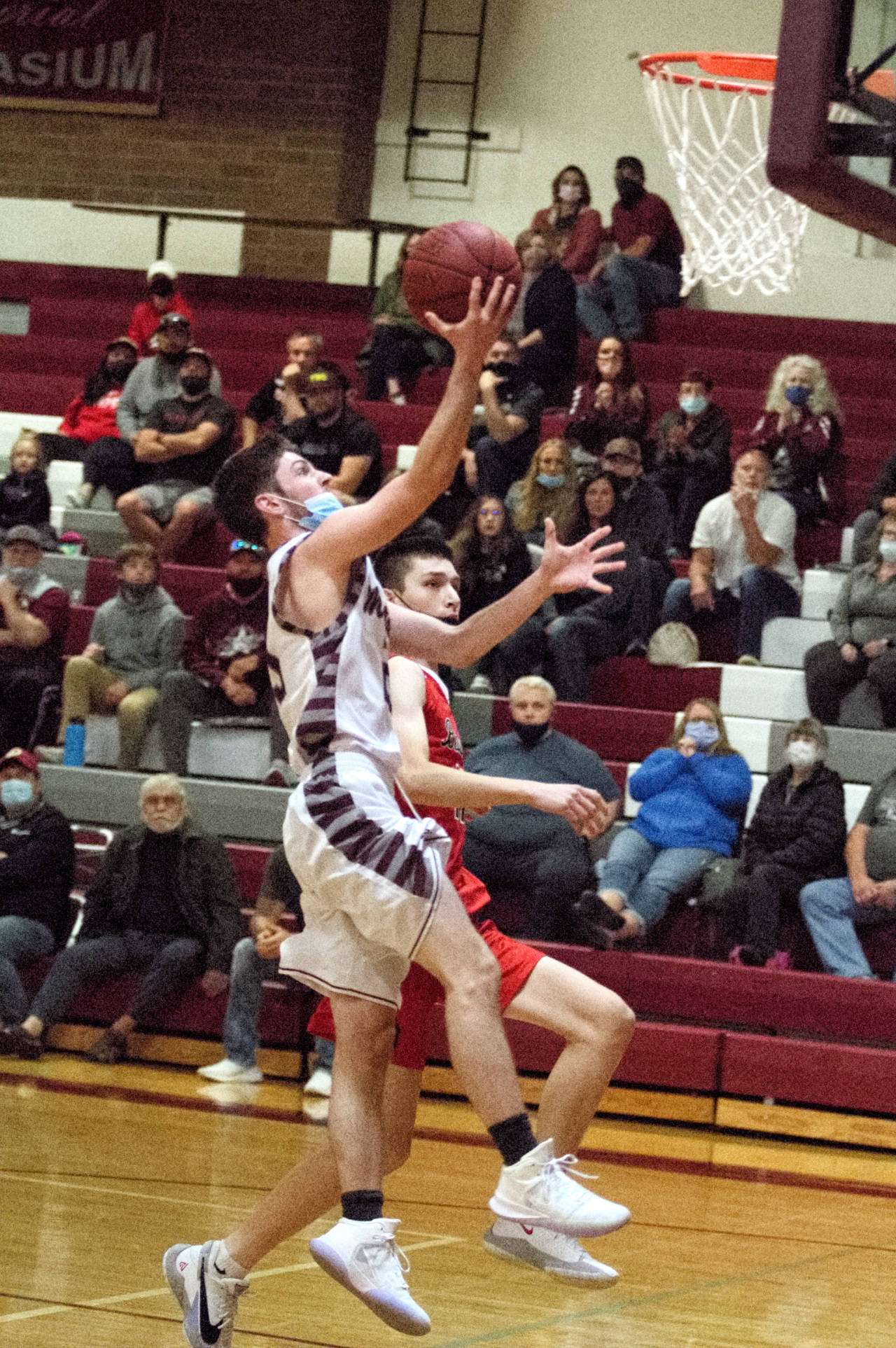 RYAN SPARKS | THE DAILY WORLD 
Montesano guard Colby Adams drives to the hoop for two of his game-high 16 points in the Bulldogs’ 41-38 loss to Tenino on Friday at Montesano High School.