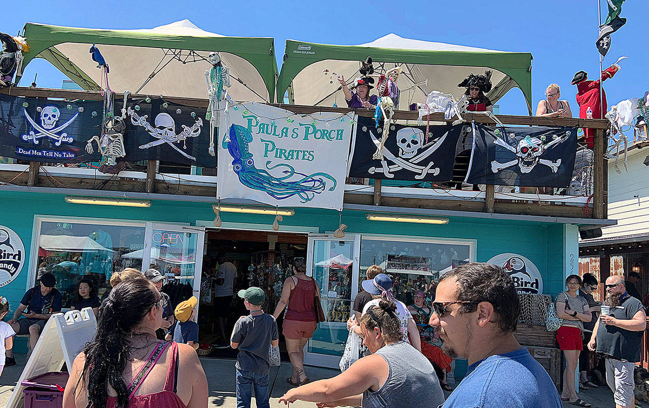 Good crowd braves high temperatures at Rusty Scuppers Pirate Daze The
