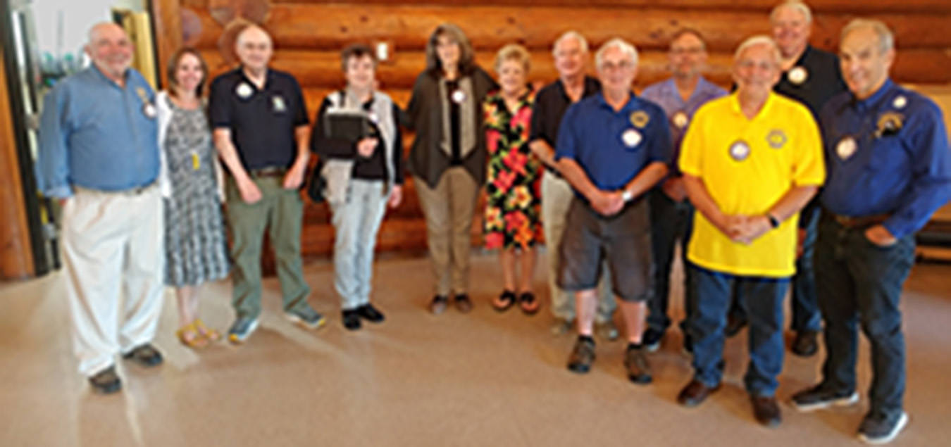 Photo by John Tieder 
Aberdeen Lions recently installed 2021-22 officers. From left Mike Barkstrom, second vice president; Nancy Thurman, director; Mike O’Connor, tail twister; Jeneé Bearden, director; Kellie Dawson, director; Candy Palmer, director; Andy Palmer, past president; Brian Peck, director; Steve Leggett, secretary; Mike Welliver, first vice president; Bob Braden, president; Bruce Worth, third vice president.