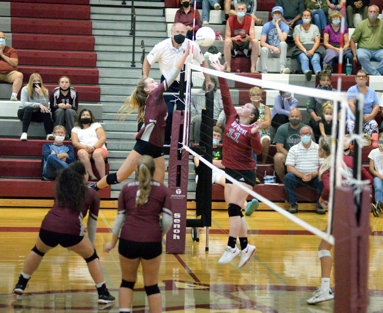 RYAN SPARKS | THE DAILY WORLD Montesano outside hitter Ashlyn Devereaux scores a points against WF West’s Savannah Hawkins during Tuesday’s match in Montesano. The Bulldogs won 3-2.