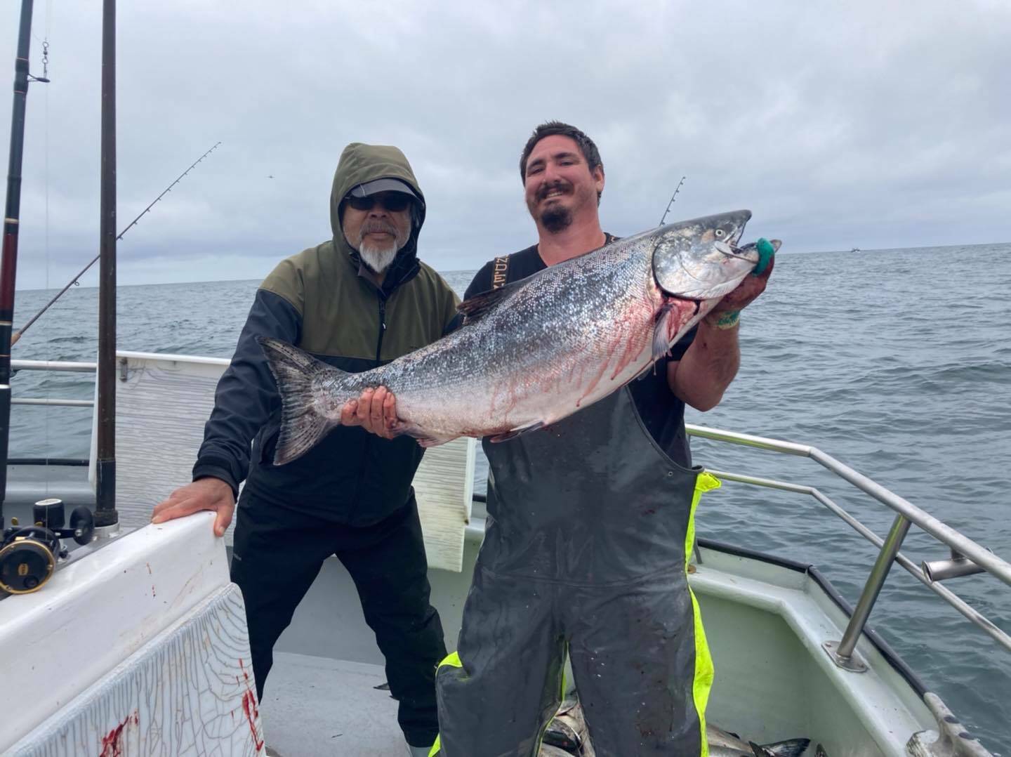 photo by Gold Rush 
Larry Tsunoda, of Shoreline, will get a $10,000 check Saturday for this Chinook, which is the largest in the 2021 Westport Charterboat Association derby.