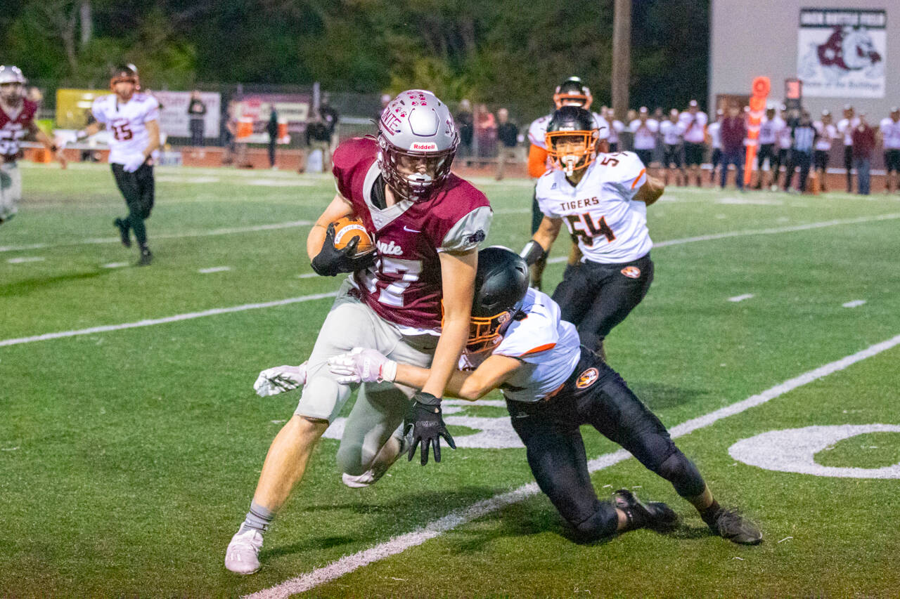 PHOTO BY SHAWN DONNELLY 
Montesano tight end Alex Sweet makes a catch during Friday’s game against the Napavine Tigers at Jack Rottle Field in Montesano.