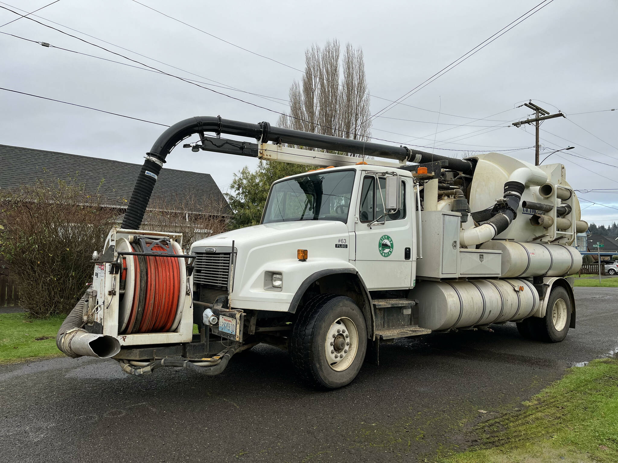 The City of Hoquiam's Vactor combo truck that Hoquiam's Public Works Department uses. (Matthew N. Wells | The Daily World)